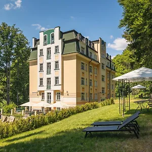 https://villa-savoy-spa-park-hotel.marianskelaznehotels.net